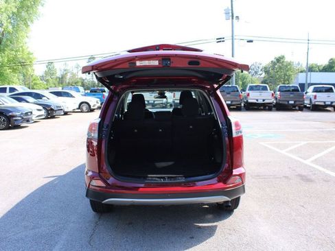 Used 2018 Toyota RAV4 XLE FWD image 9