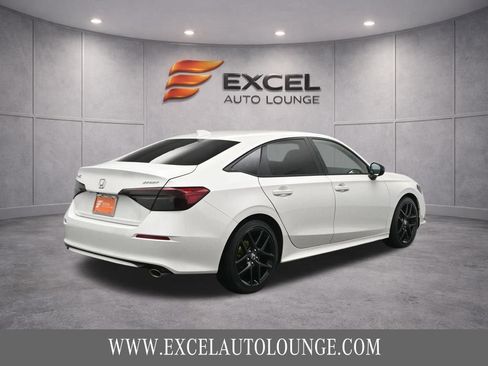 Used 2023 Honda Civic Sport image 6