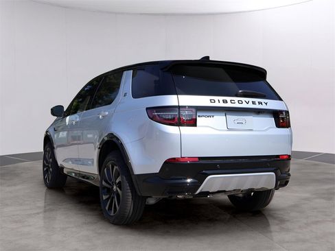 New 2025 Land Rover Discovery Sport Dynamic SE image 7