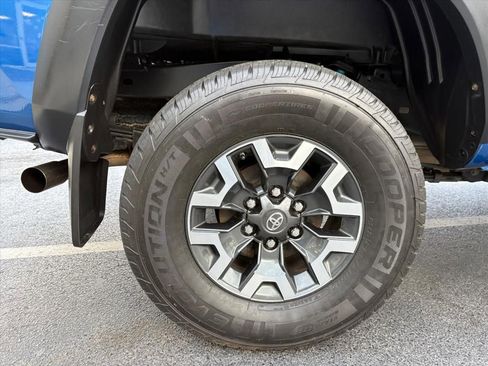 Used 2016 Toyota Tacoma TRD Off-Road w/ Towing Package image 26