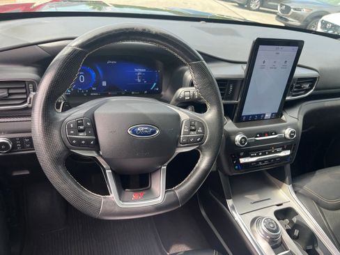 Used 2020 Ford Explorer ST w/ Premium Technology Package AWD/4WD image 39