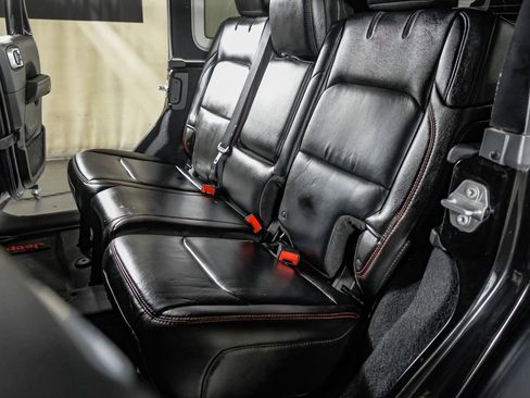 Used 2018 Jeep Wrangler Unlimited Rubicon w/ Dual Top Group image 33