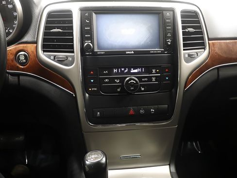 Used 2012 Jeep Grand Cherokee Limited w/ Mopar Chrome Edition Group AWD/4WD image 21