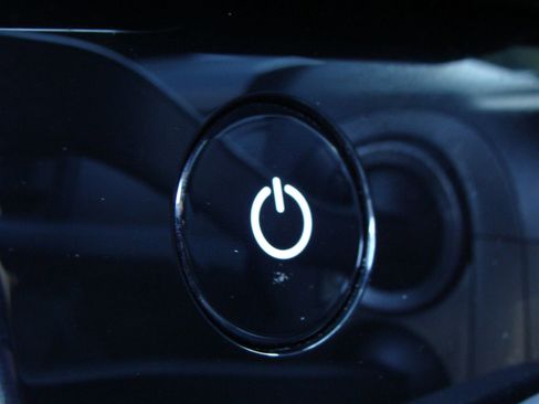 Used 2022 Porsche Taycan image 29