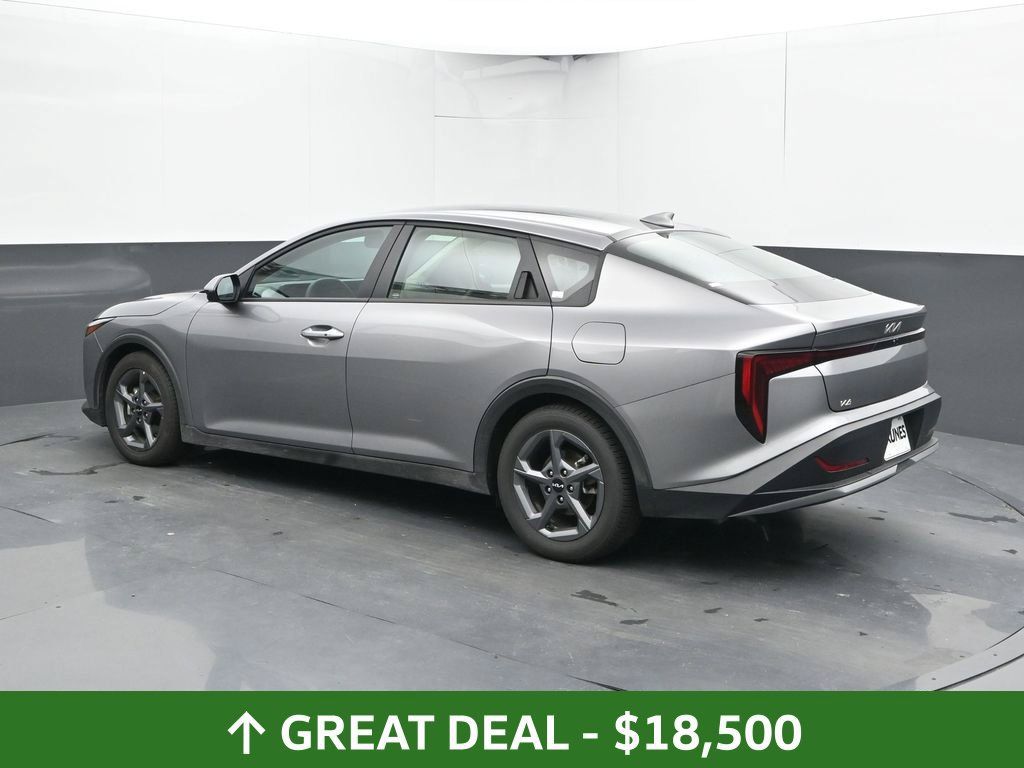 Used 2025 Kia K4 FWD image 11