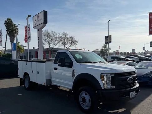 Used 2019 Ford F450 XL w/ Power Equipment Group image 2