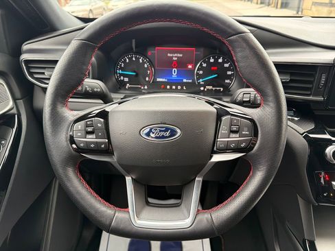 Used 2023 Ford Explorer ST-Line w/ Class IV Trailer Tow Package AWD/4WD image 14