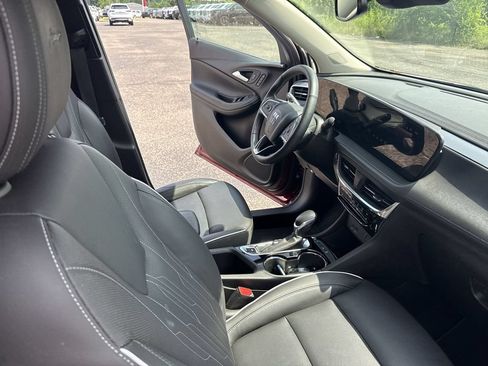 Certified 2024 Buick Encore GX Avenir FWD image 35