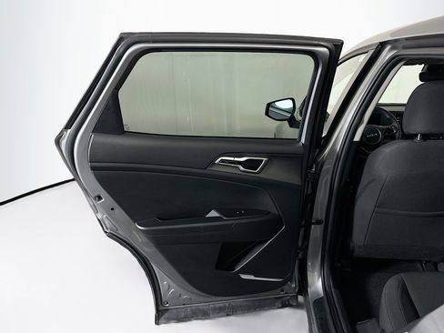 Used 2024 Kia Sportage LX image 25