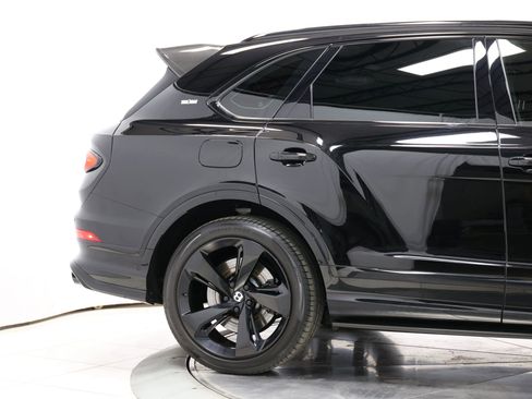 Used 2021 Bentley Bentayga w/ First Edition Specification AWD/4WD image 96