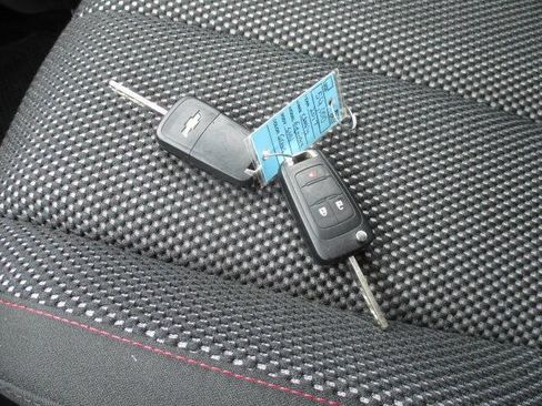 Used 2017 Chevrolet Equinox LS image 24