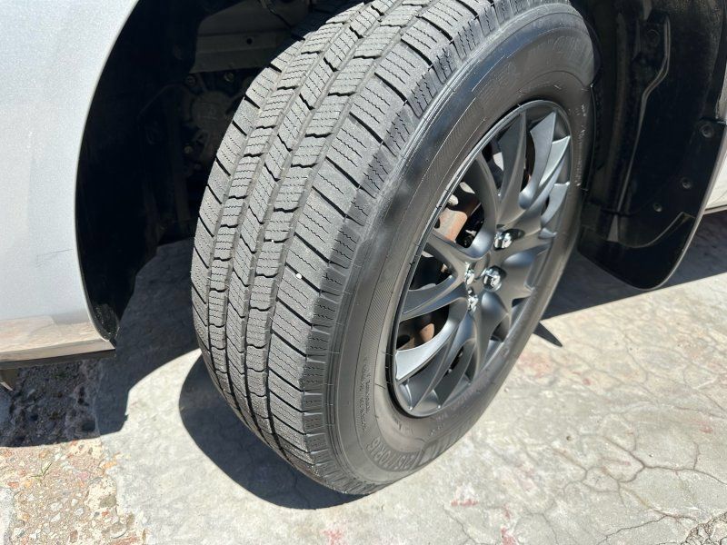 Used 2013 Nissan Rogue S AWD/4WD image 10