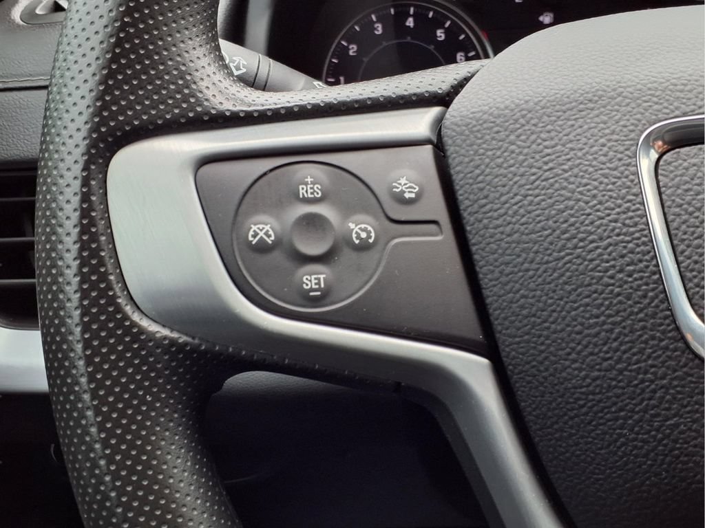 Used 2024 GMC Terrain SLE FWD image 17