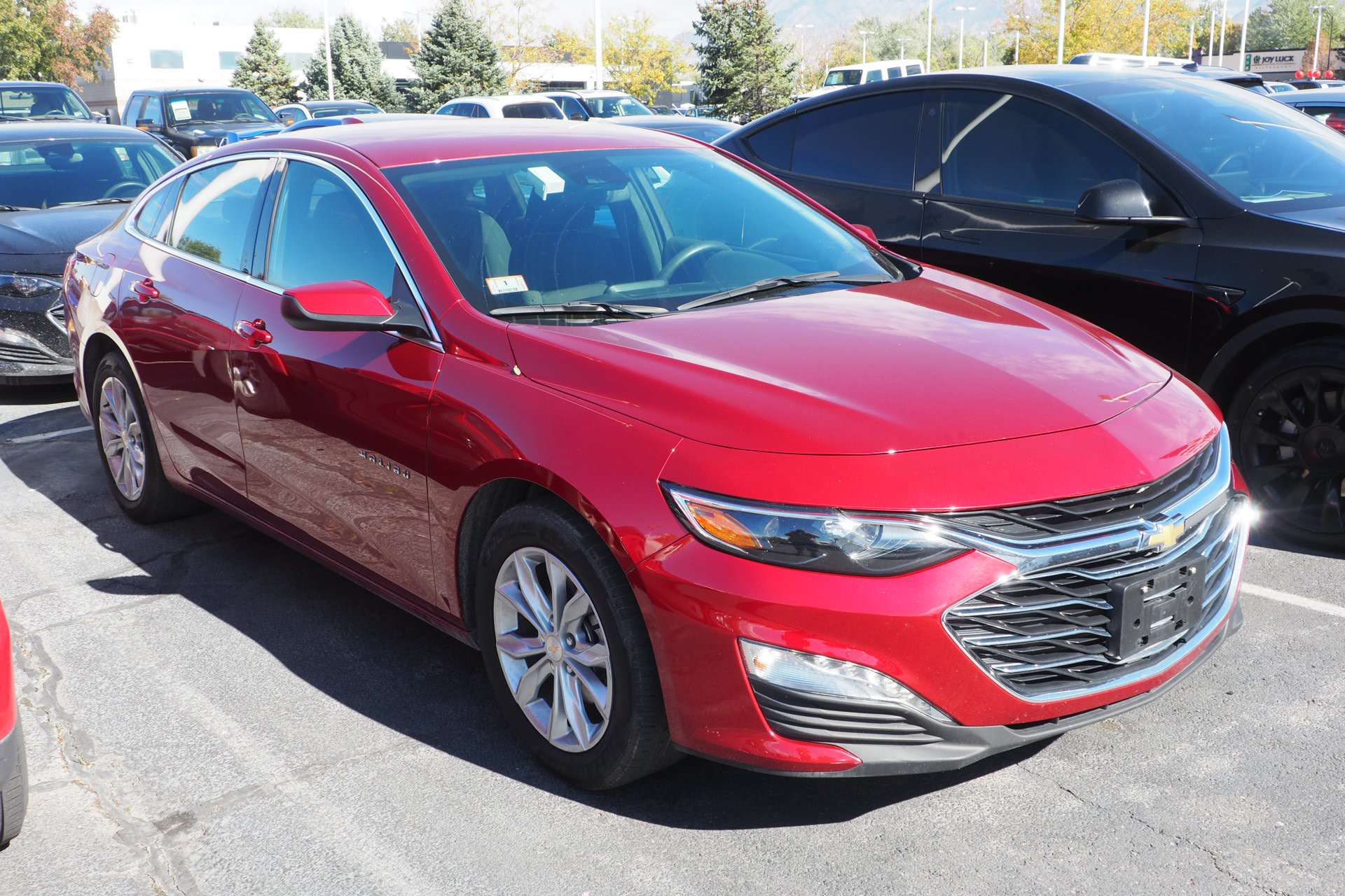 Used 2025 Chevrolet Malibu LT FWD image 2