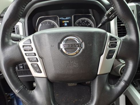 Used 2017 Nissan Titan XD image 8
