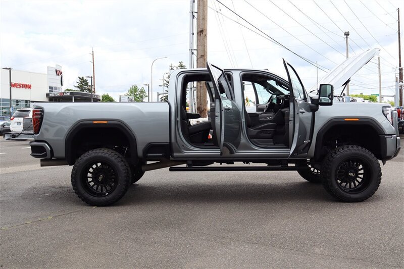 Used 2025 GMC Sierra 3500 AT4 w/ AT4 Premium Plus Package AWD/4WD image 44