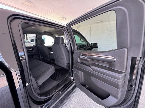 Used 2023 Chevrolet Silverado 1500 LT AWD/4WD image 23