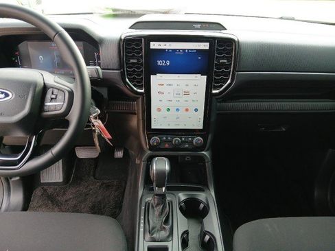 Used 2025 Ford Ranger XLT w/ Equipment Group 301A High image 18