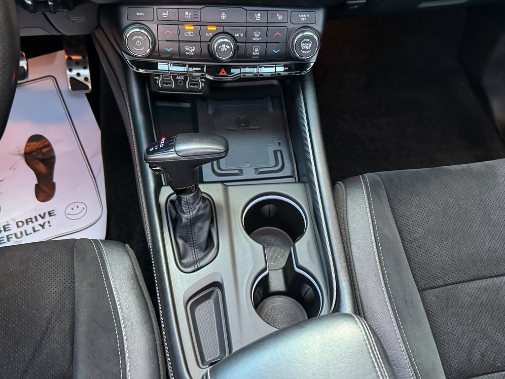Used 2021 Dodge Durango SRT Hellcat w/ Technology Group AWD/4WD image 32