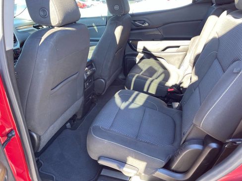 Used 2021 GMC Acadia SLE w/ Driver Convenience Package image 11