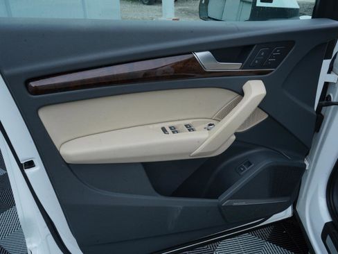 Used 2018 Audi Q5 2.0T Premium Plus AWD/4WD image 16