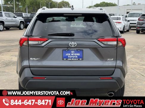 Used 2025 Toyota RAV4 XLE w/ Weather Package image 8