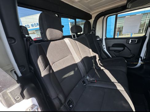Used 2022 Jeep Gladiator Sport AWD/4WD image 28