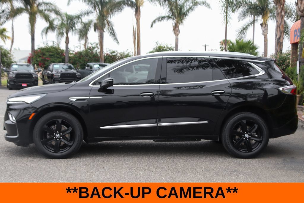 Used 2024 Buick Enclave Essence w/ Sport Touring Edition FWD image 5