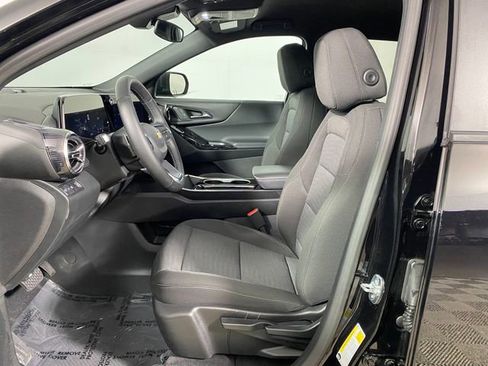 Certified 2025 Chevrolet Equinox LT image 11