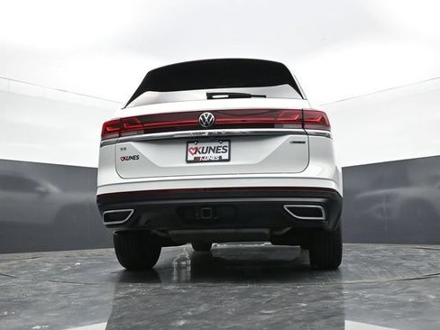 Used 2024 Volkswagen Atlas SE AWD/4WD image 51