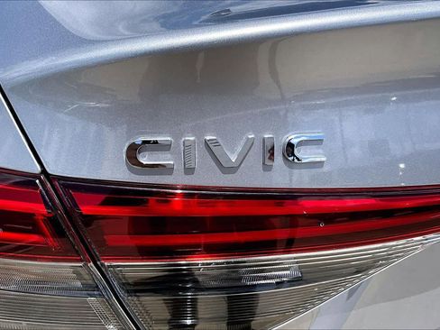 Used 2024 Honda Civic Sport image 10