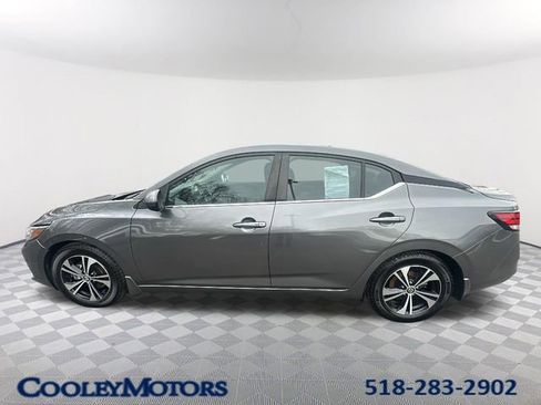 Used 2022 Nissan Sentra SV image 1