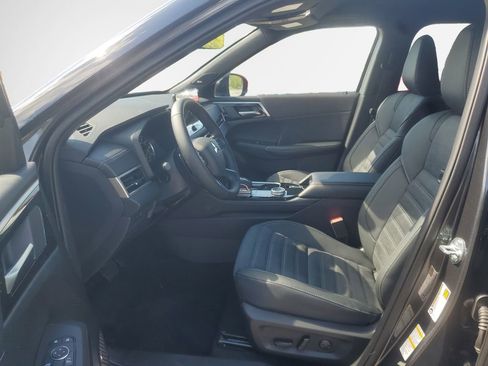 New 2026 Mitsubishi Outlander LE AWD/4WD image 10