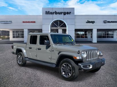 Used 2021 Jeep Gladiator Overland w/ Popular Equipment Package