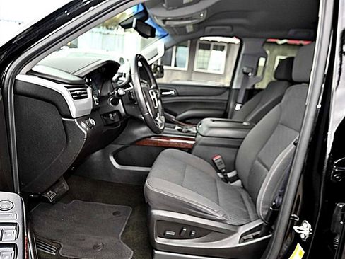 Used 2017 GMC Yukon SLE w/ Convenience Package RWD image 18