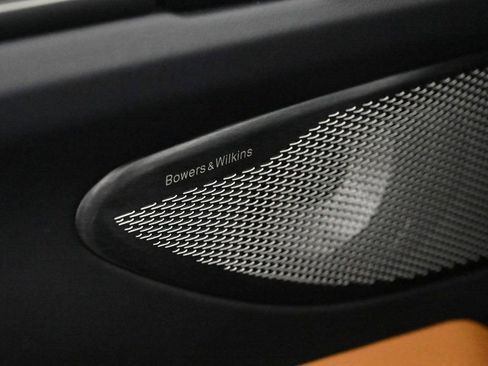 Used 2026 Aston Martin V8 Vantage Roadster image 21