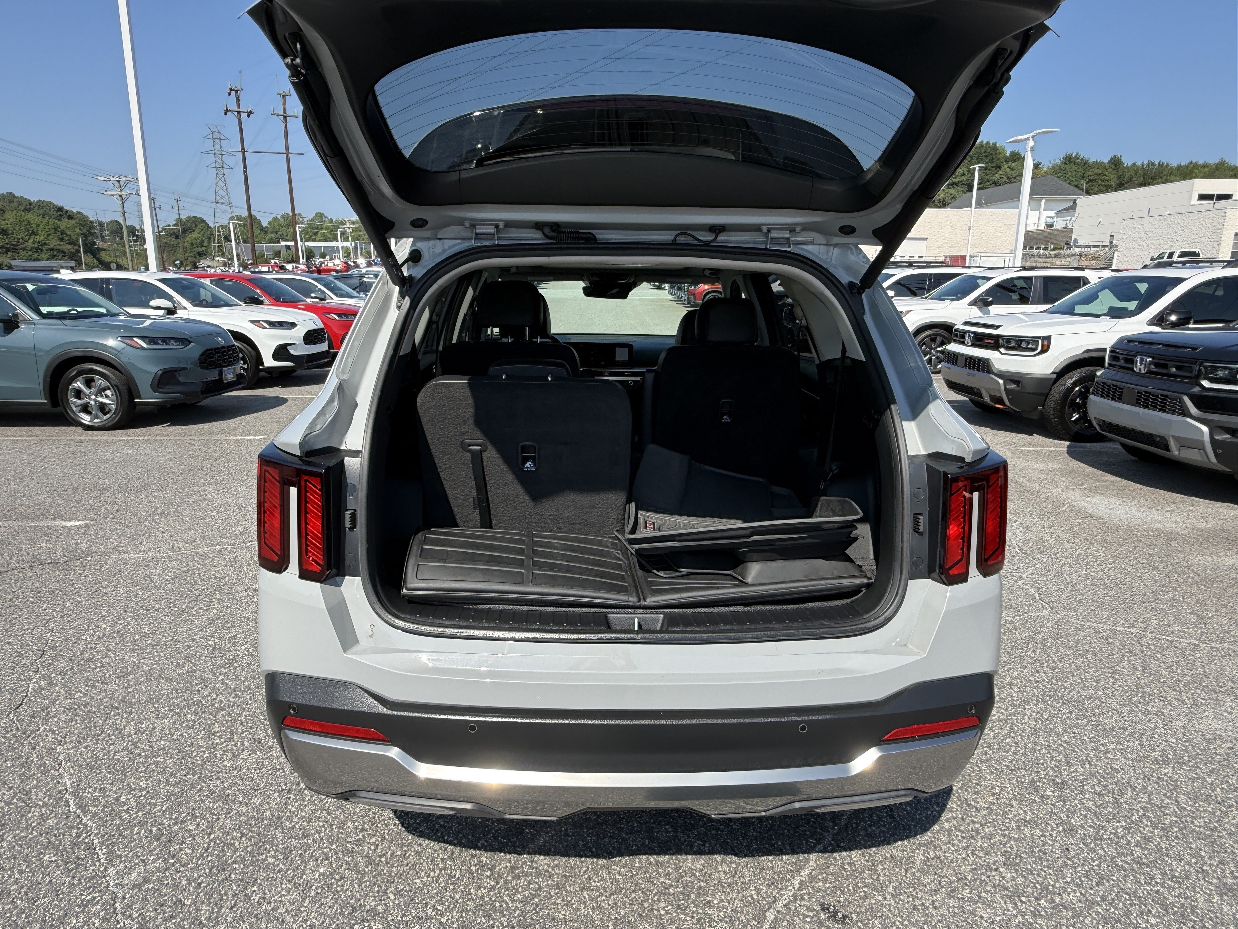 Used 2024 Kia Sorento EX w/ Panoramic Sunroof Package FWD image 33