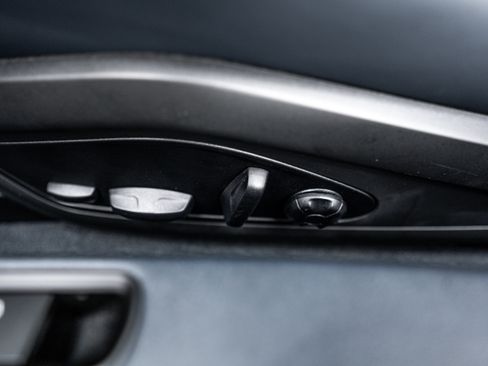 Certified 2025 Porsche 911 Carrera image 21