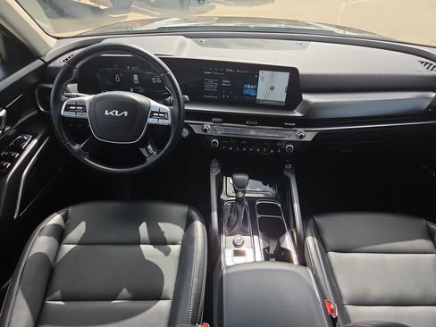 Used 2025 Kia Telluride S FWD image 17