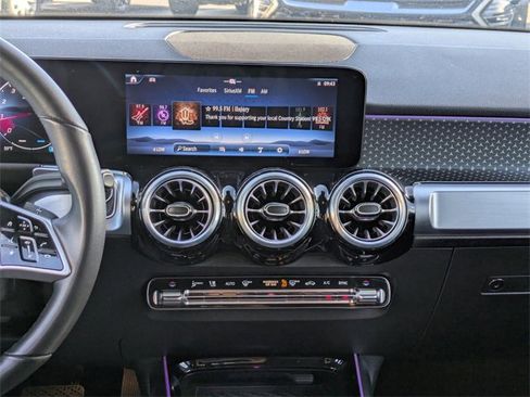 Used 2025 Mercedes-Benz GLB 250 image 15