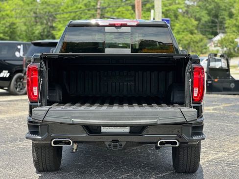 Used 2025 GMC Sierra 1500 AT4 w/ AT4 Premium Package AWD/4WD image 15