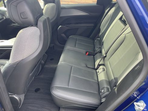 Used 2024 Cadillac Lyriq Tech w/ Driver Assist Package image 27