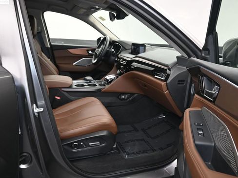 Used 2024 Acura MDX SH-AWD w/ Technology Package image 11