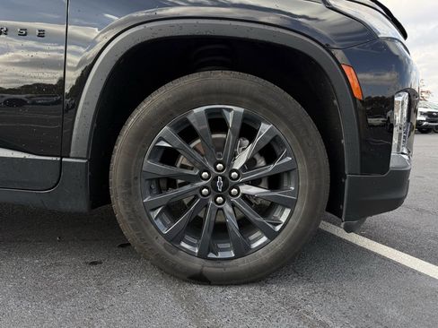 Used 2022 Chevrolet Traverse RS image 33