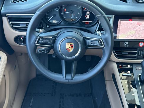 Certified 2026 Porsche Macan AWD/4WD image 14