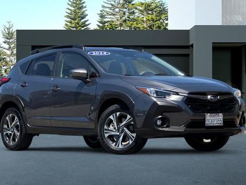 Used 2024 Subaru Crosstrek 2.0i Premium AWD/4WD image 2
