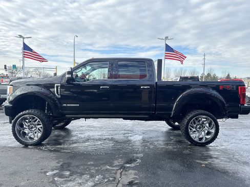 Used 2019 Ford F250 Platinum w/ Platinum Ultimate Package AWD/4WD image 4