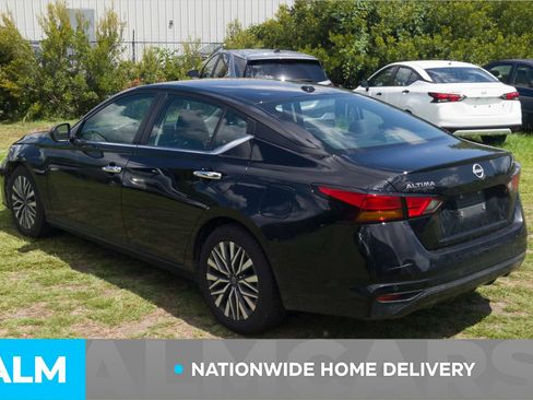 Used 2024 Nissan Altima 2.5 SV FWD image 4