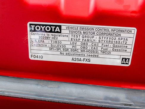Used 2025 Toyota Camry SE w/ Convenience Package FWD image 27