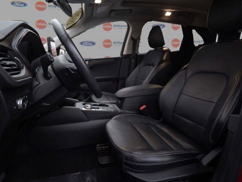 Used 2020 Ford Escape Titanium image 7